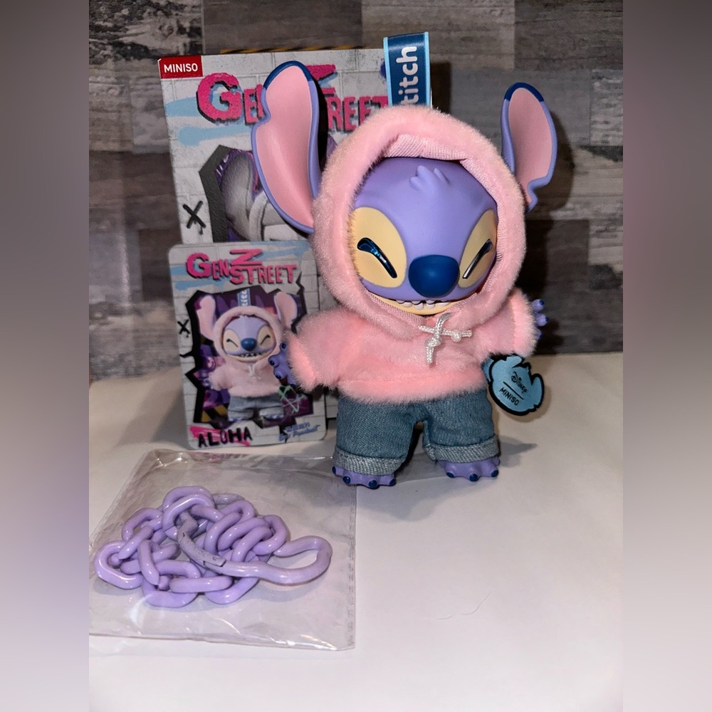 Miniso Stitch Gen Z Street Pendant - Aloha